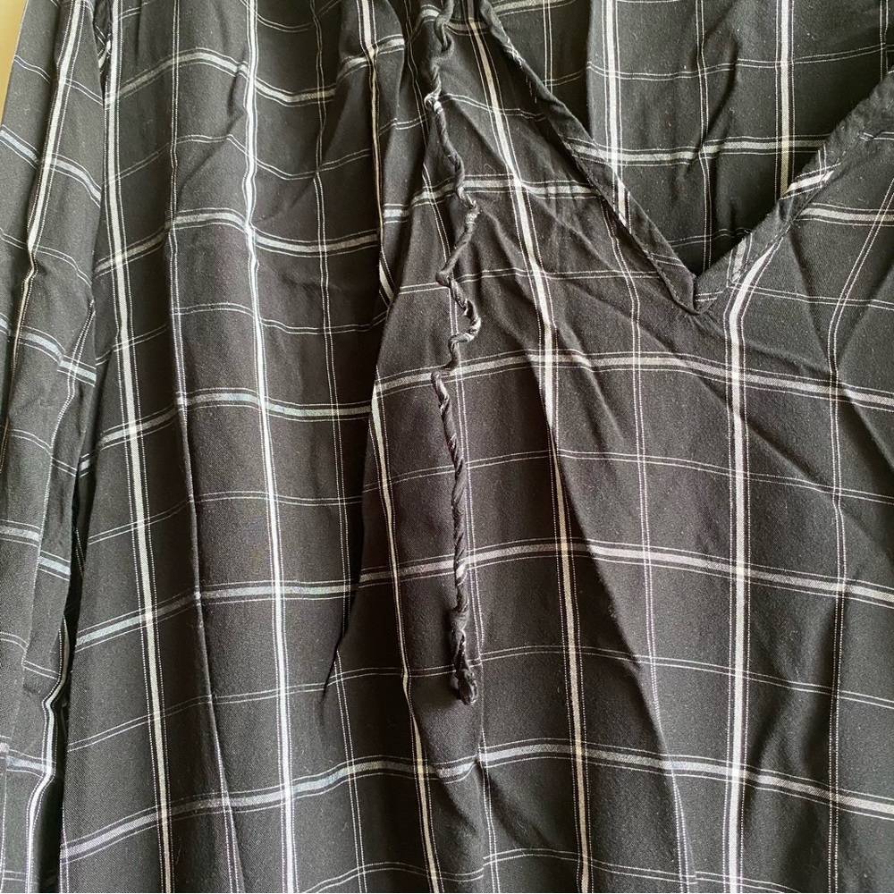 Old Navy Black Plaid Waist-Defined Tie-Neck Plus-Size Dress - Picture 16 of 16
